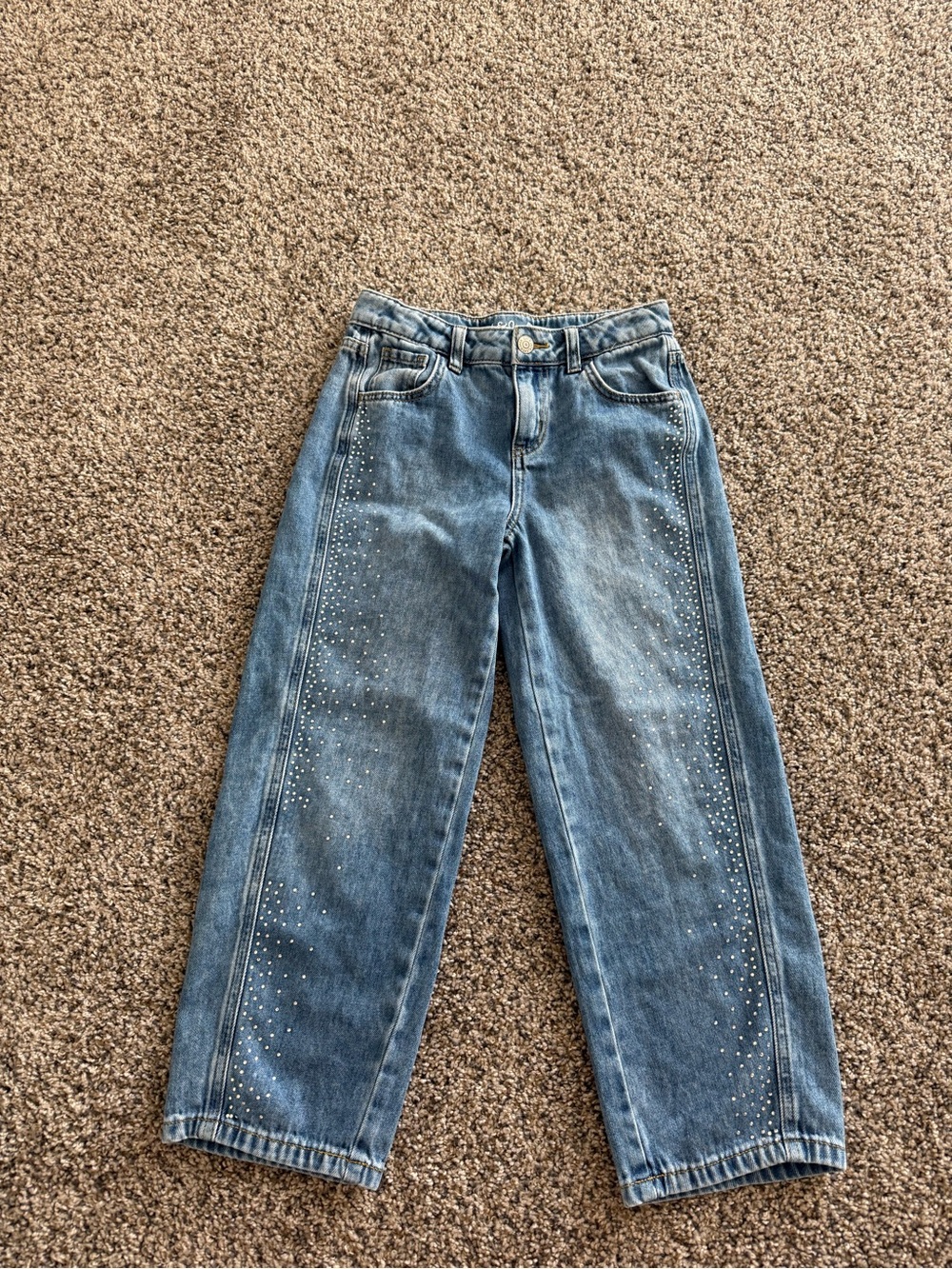 4x Girls- kids Size 8 pants. Brands: art class, H&M, cat & jack)